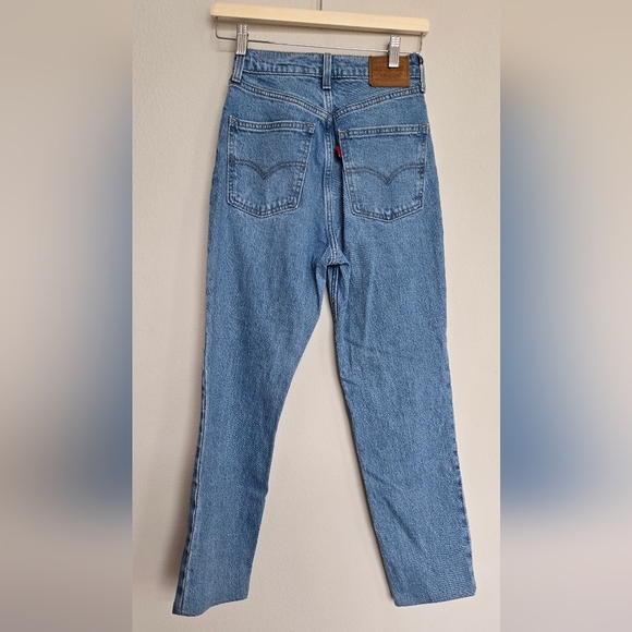 Levi's 70's High Waist Slim Straight Light Washed size 25 blank red label - Picture 1 of 16